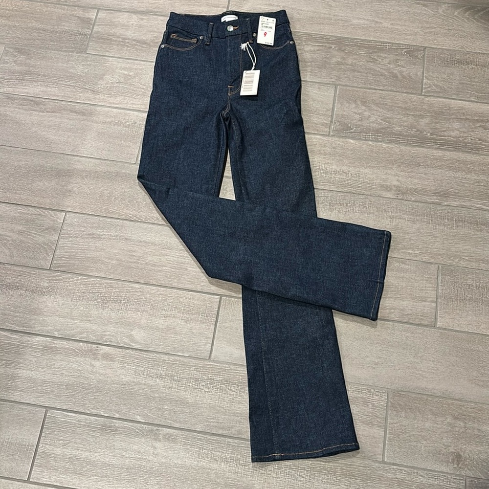 Good American Bootcut Jeans "always fits"